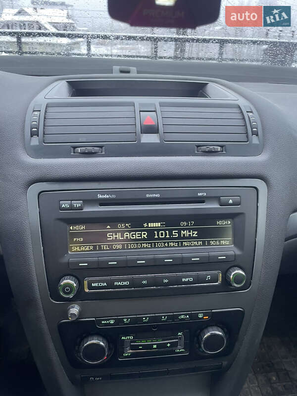 Лифтбек Skoda Octavia 2012 в Ивано-Франковске фото 2 Лифтбек Skoda Octavia 2012 в Ивано-Франковске