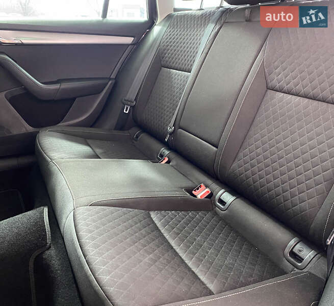 Универсал Skoda Octavia 2015 в Львове