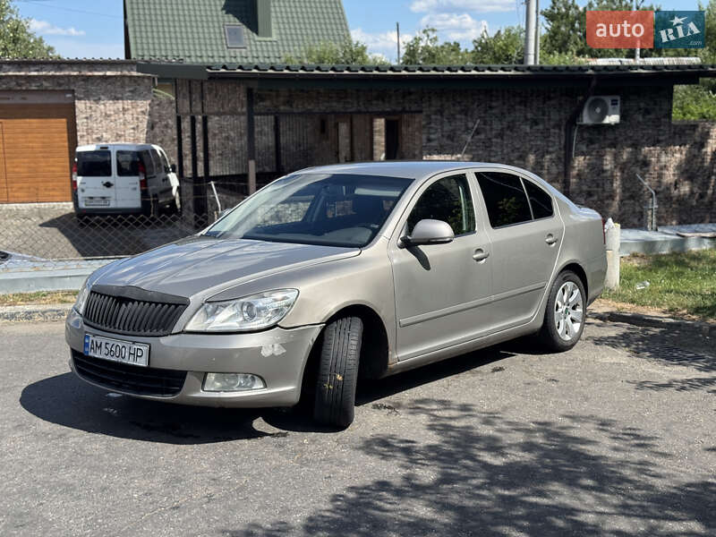 Лифтбек Skoda Octavia 2010 в Житомире
