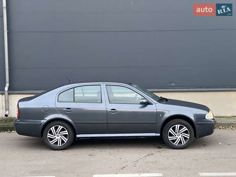 Лифтбек Skoda Octavia 2009 в Киеве