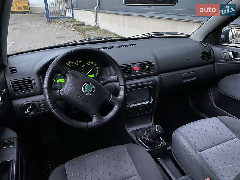 Лифтбек Skoda Octavia 2009 в Киеве