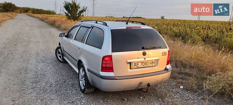 Універсал Skoda Octavia 2001 в Дніпрі