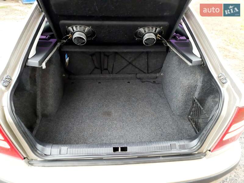 Лифтбек Skoda Octavia 2005 в Тарановке фото 11 Лифтбек Skoda Octavia 2005 в Тарановке