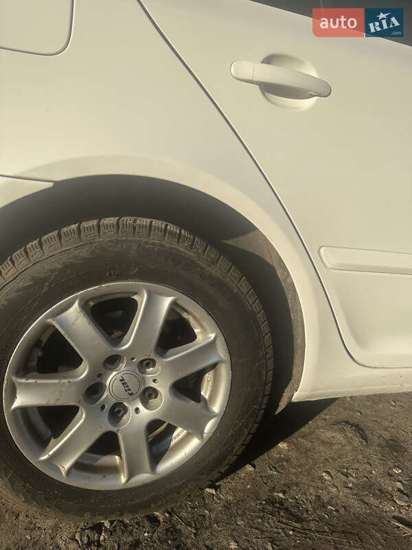 Лифтбек Skoda Octavia 2009 в Киеве