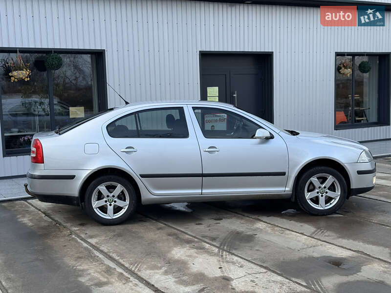 Лифтбек Skoda Octavia 2007 в Новом Буге