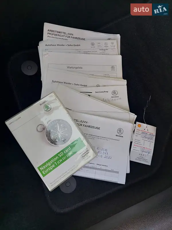 Универсал Skoda Octavia 2016 в Нововолынске документ