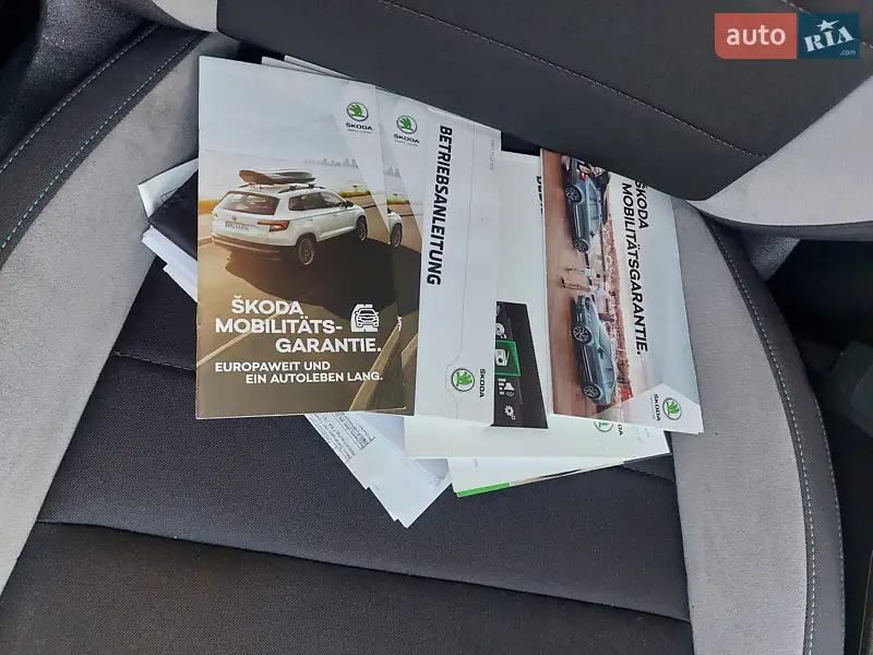 Универсал Skoda Octavia 2016 в Нововолынске документ