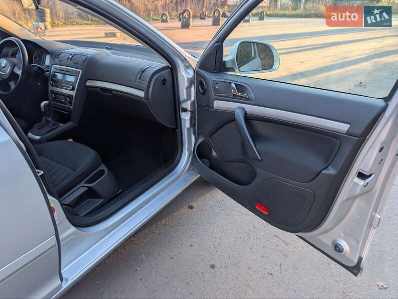 Универсал Skoda Octavia 2010 в Луцке