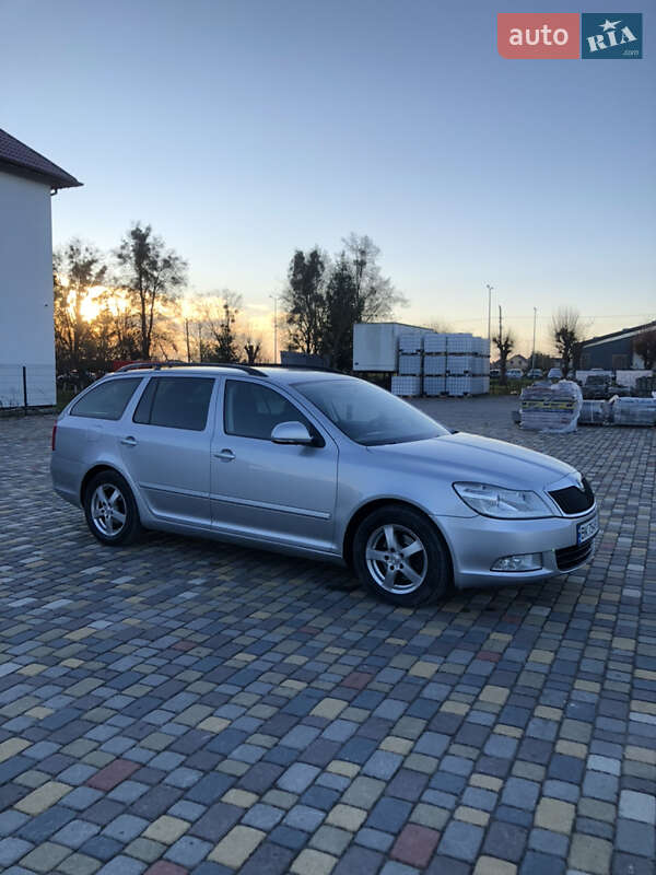Универсал Skoda Octavia 2012 в Бродах