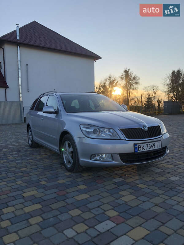 Универсал Skoda Octavia 2012 в Бродах