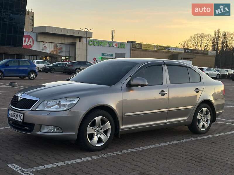 Лифтбек Skoda Octavia 2009 в Житомире