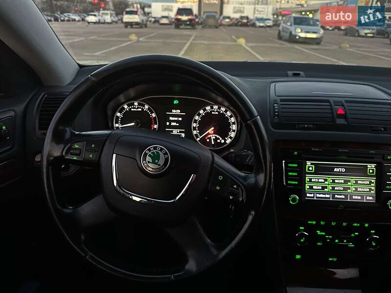 Лифтбек Skoda Octavia 2009 в Житомире
