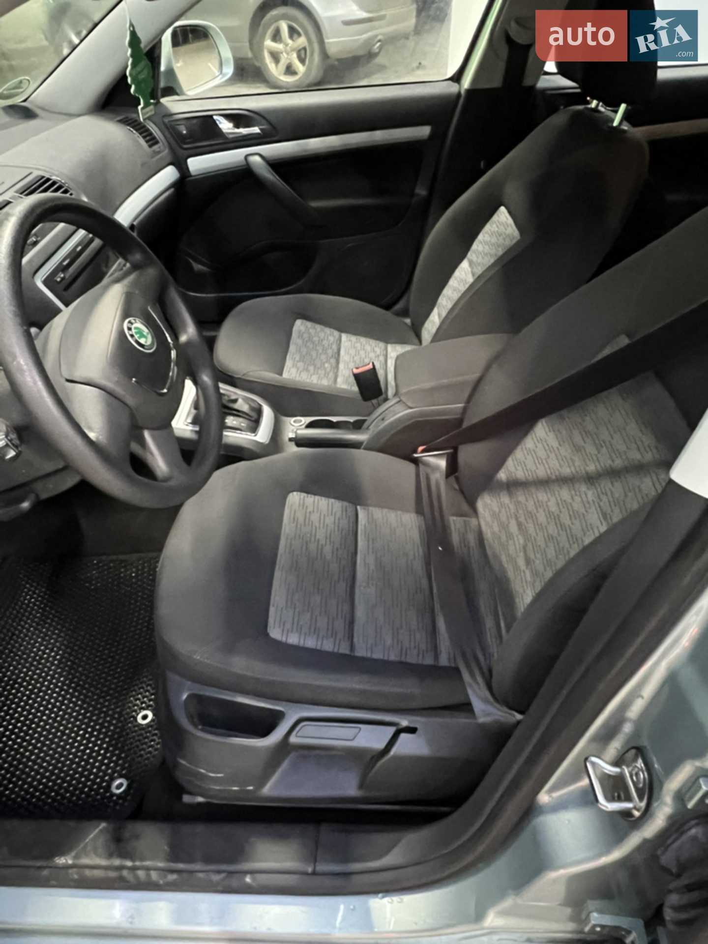 2011 Skoda Octavia - мініатюра 13