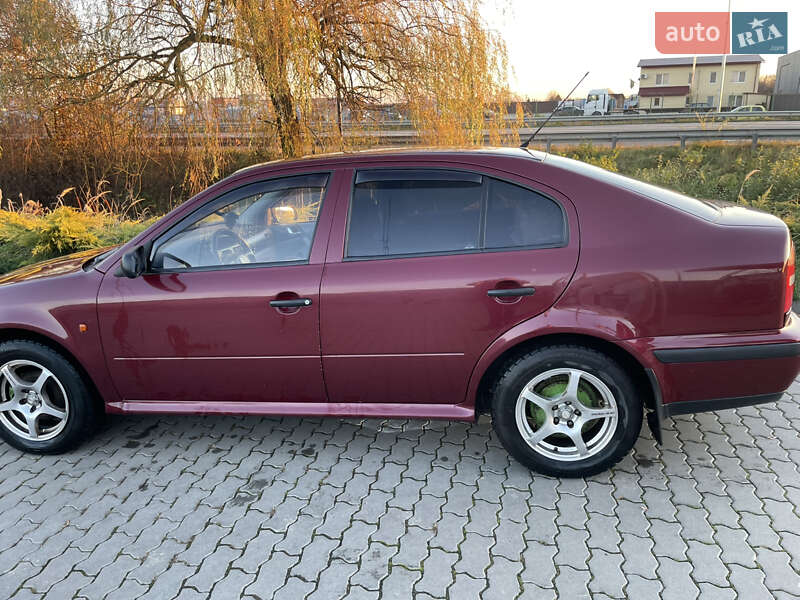 Лифтбек Skoda Octavia 1998 в Ужгороде