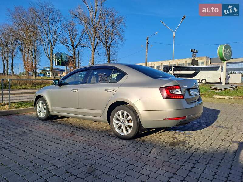 Лифтбек Skoda Octavia 2017 в Ивано-Франковске