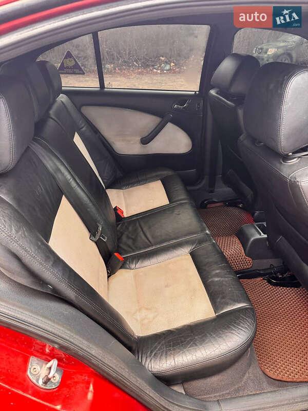 Лифтбек Skoda Octavia 2002 в Сумах