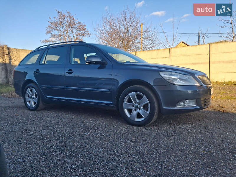 Универсал Skoda Octavia 2012 в Чернигове