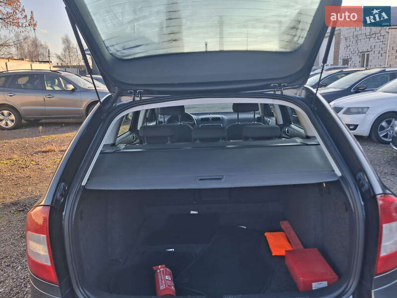 Универсал Skoda Octavia 2012 в Чернигове