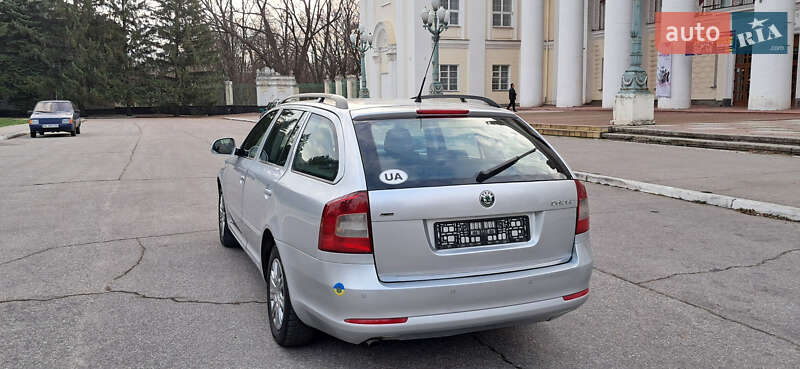 Универсал Skoda Octavia 2010 в Желтых Водах