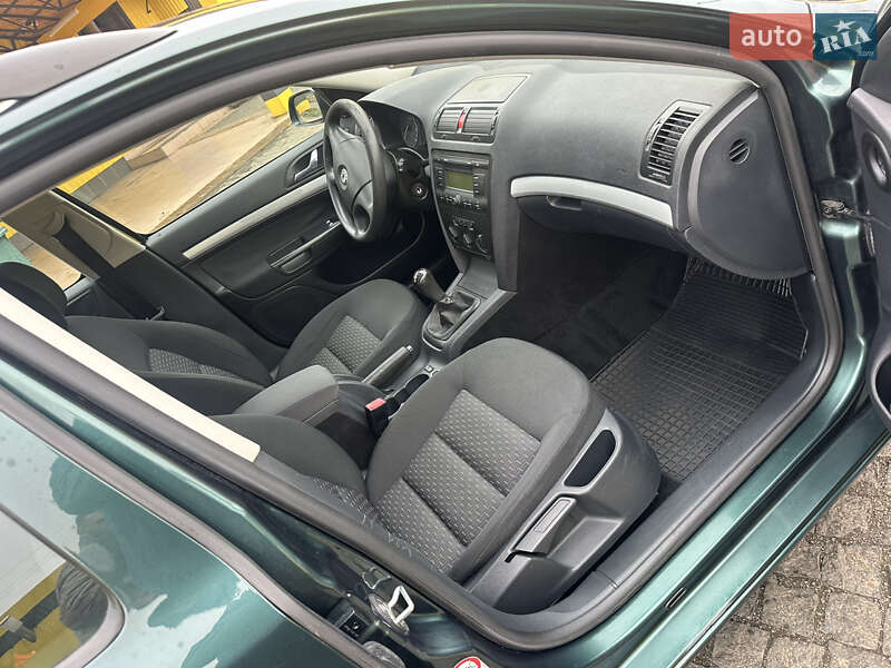 Универсал Skoda Octavia 2006 в Гайвороне