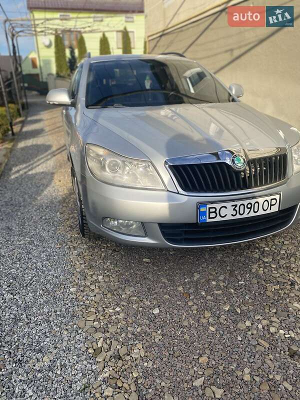 Универсал Skoda Octavia 2010 в Самборе