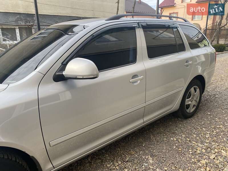 Универсал Skoda Octavia 2010 в Самборе