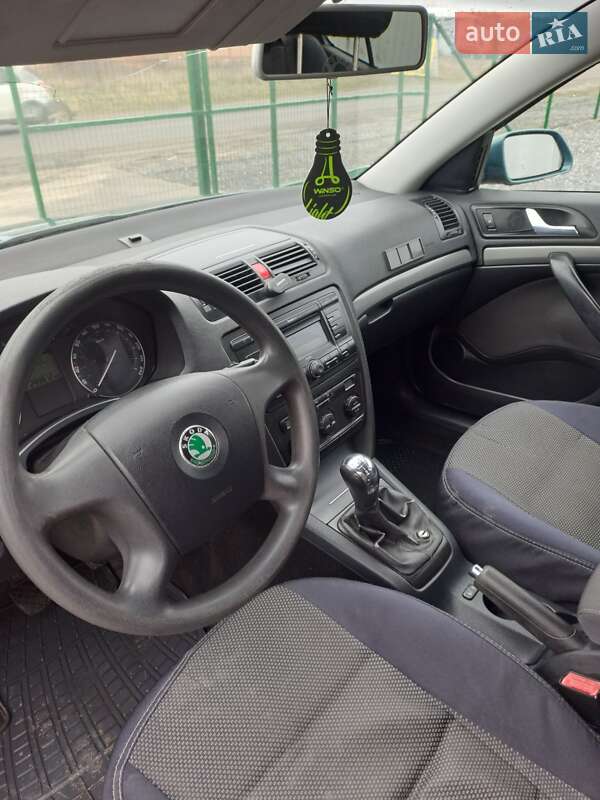 Лифтбек Skoda Octavia 2005 в Славуте