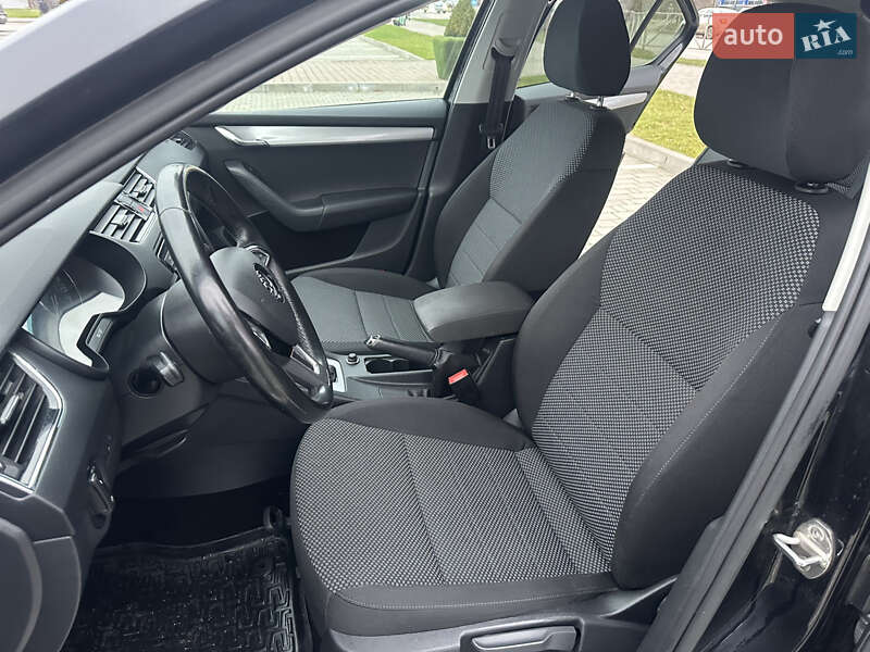 Лифтбек Skoda Octavia 2016 в Хмельницком