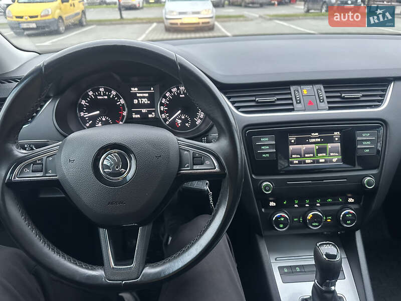 Лифтбек Skoda Octavia 2016 в Хмельницком
