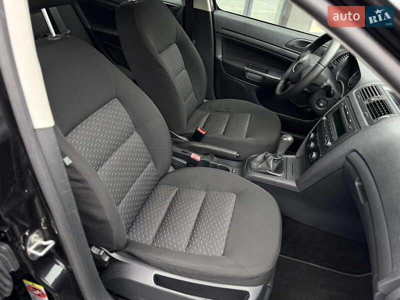 Универсал Skoda Octavia 2010 в Полтаве