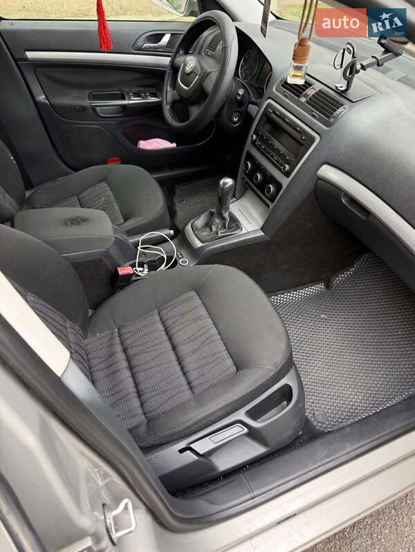 Универсал Skoda Octavia 2010 в Ивано-Франковске фото 7 Универсал Skoda Octavia 2010 в Ивано-Франковске