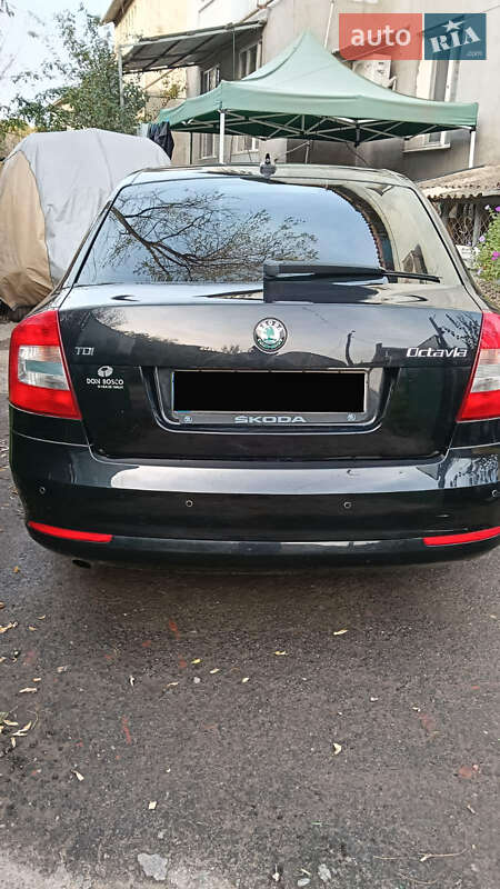 Лифтбек Skoda Octavia 2012 в Измаиле