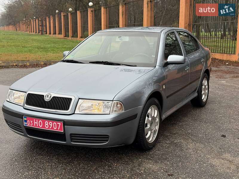 Лифтбек Skoda Octavia 2004 в Кропивницком