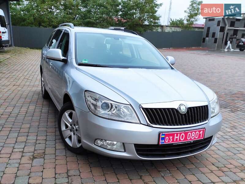 Универсал Skoda Octavia 2010 в Сарнах