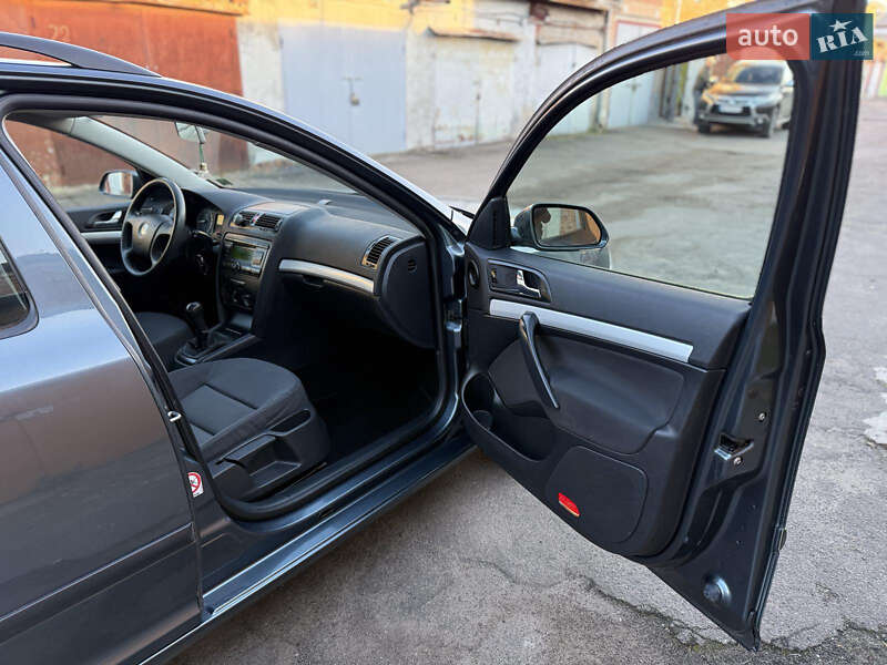 Универсал Skoda Octavia 2006 в Умани