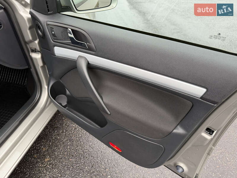 Лифтбек Skoda Octavia 2009 в Виннице