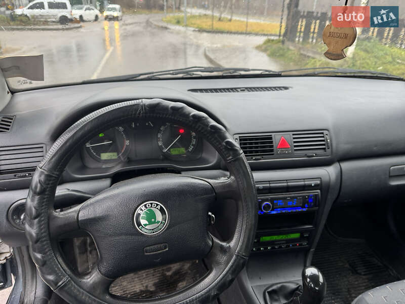 Лифтбек Skoda Octavia 2004 в Львове