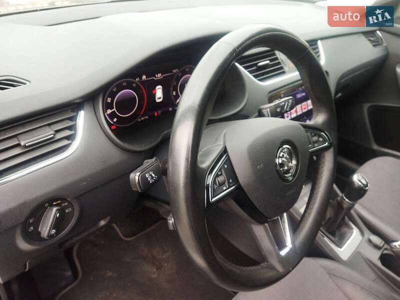 Универсал Skoda Octavia 2019 в Звягеле
