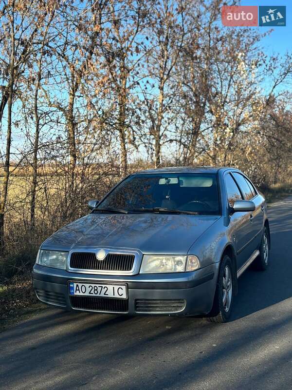 Лифтбек Skoda Octavia 2004 в Виноградове