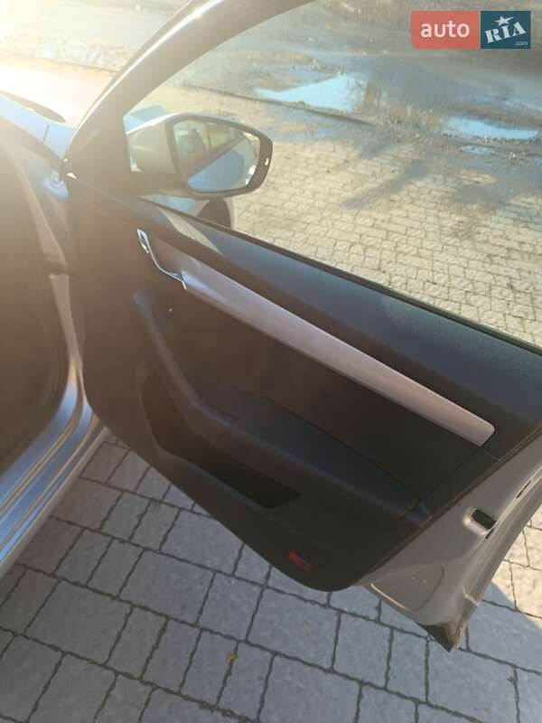 Универсал Skoda Octavia 2015 в Тернополе