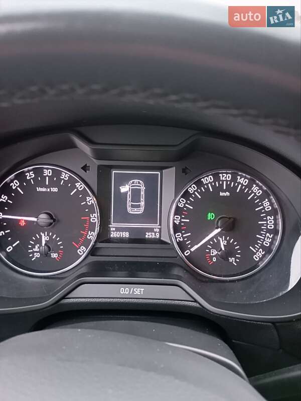 Універсал Skoda Octavia 2016 в Ізяславі