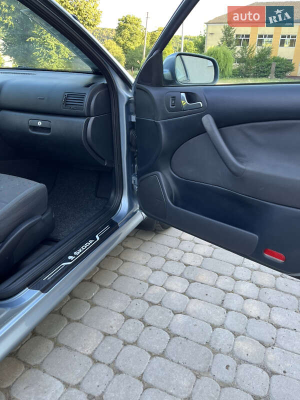 Ліфтбек Skoda Octavia 2003 в Теребовлі