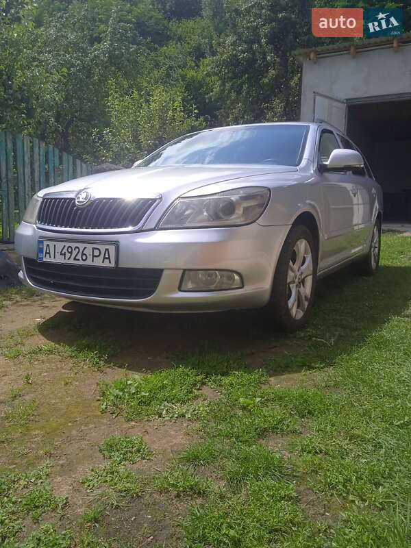 Универсал Skoda Octavia 2010 в Старом Самборе фото Универсал Skoda Octavia 2010 в Старом Самборе