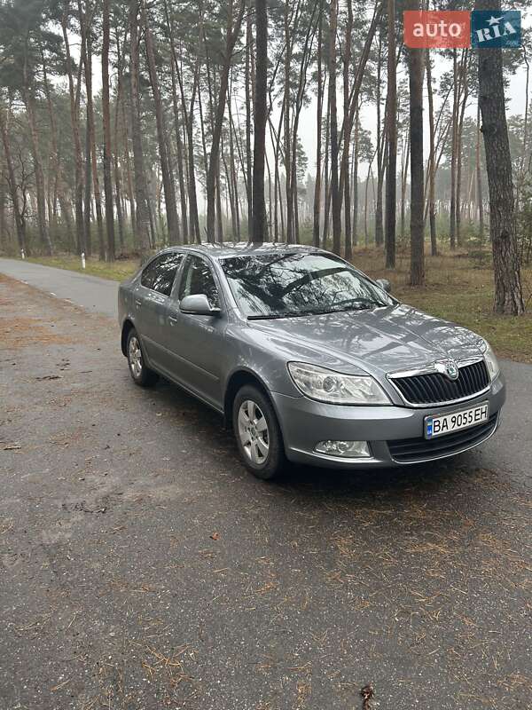 Лифтбек Skoda Octavia 2011 в Кропивницком