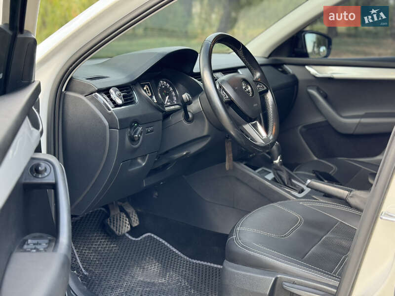 Лифтбек Skoda Octavia 2016 в Николаеве