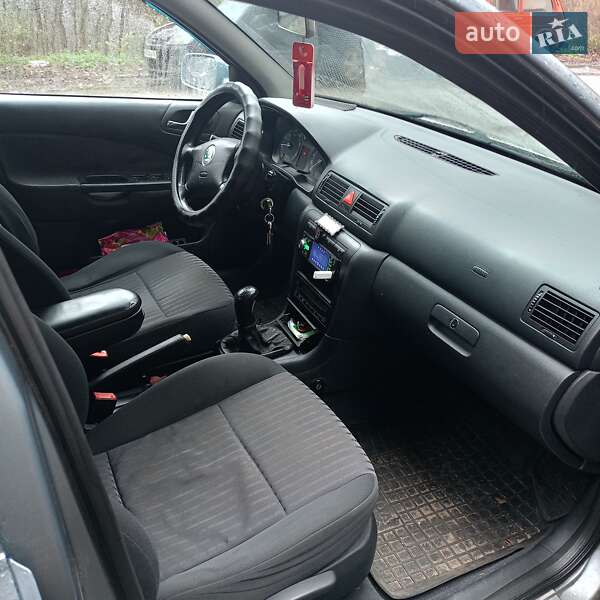 Лифтбек Skoda Octavia 2001 в Киеве фото 8 Лифтбек Skoda Octavia 2001 в Киеве