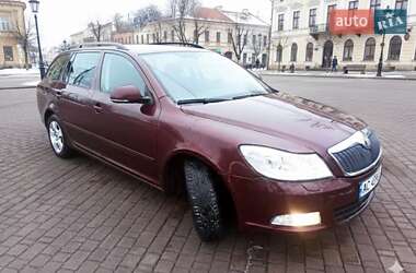 Универсал Skoda Octavia 2009 в Киверцах