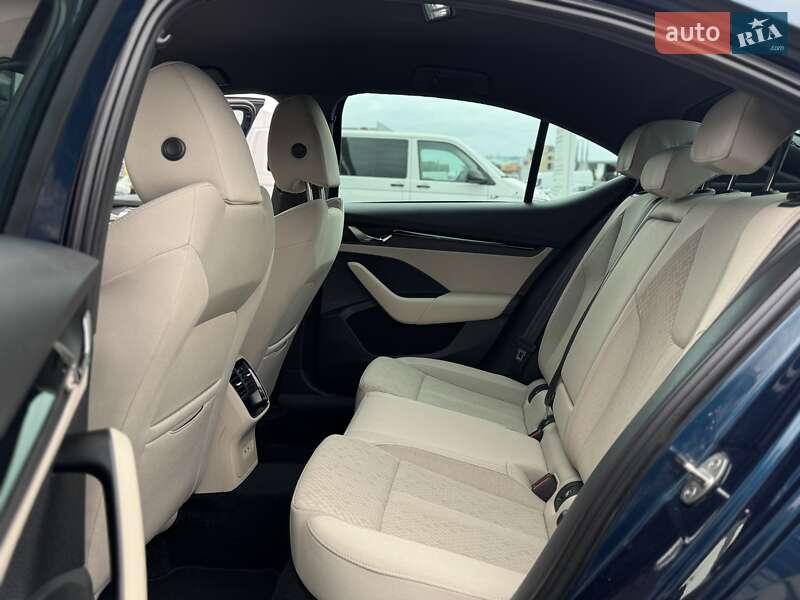 Лифтбек Skoda Octavia 2022 в Мукачево