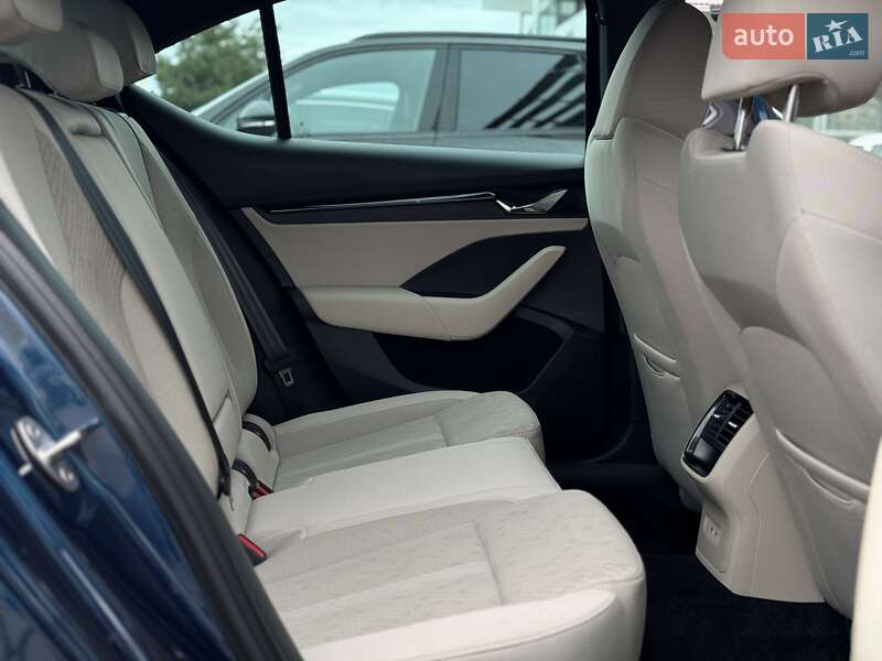 Лифтбек Skoda Octavia 2022 в Мукачево