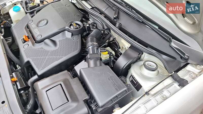 Ліфтбек Skoda Octavia 2006 в Смілі